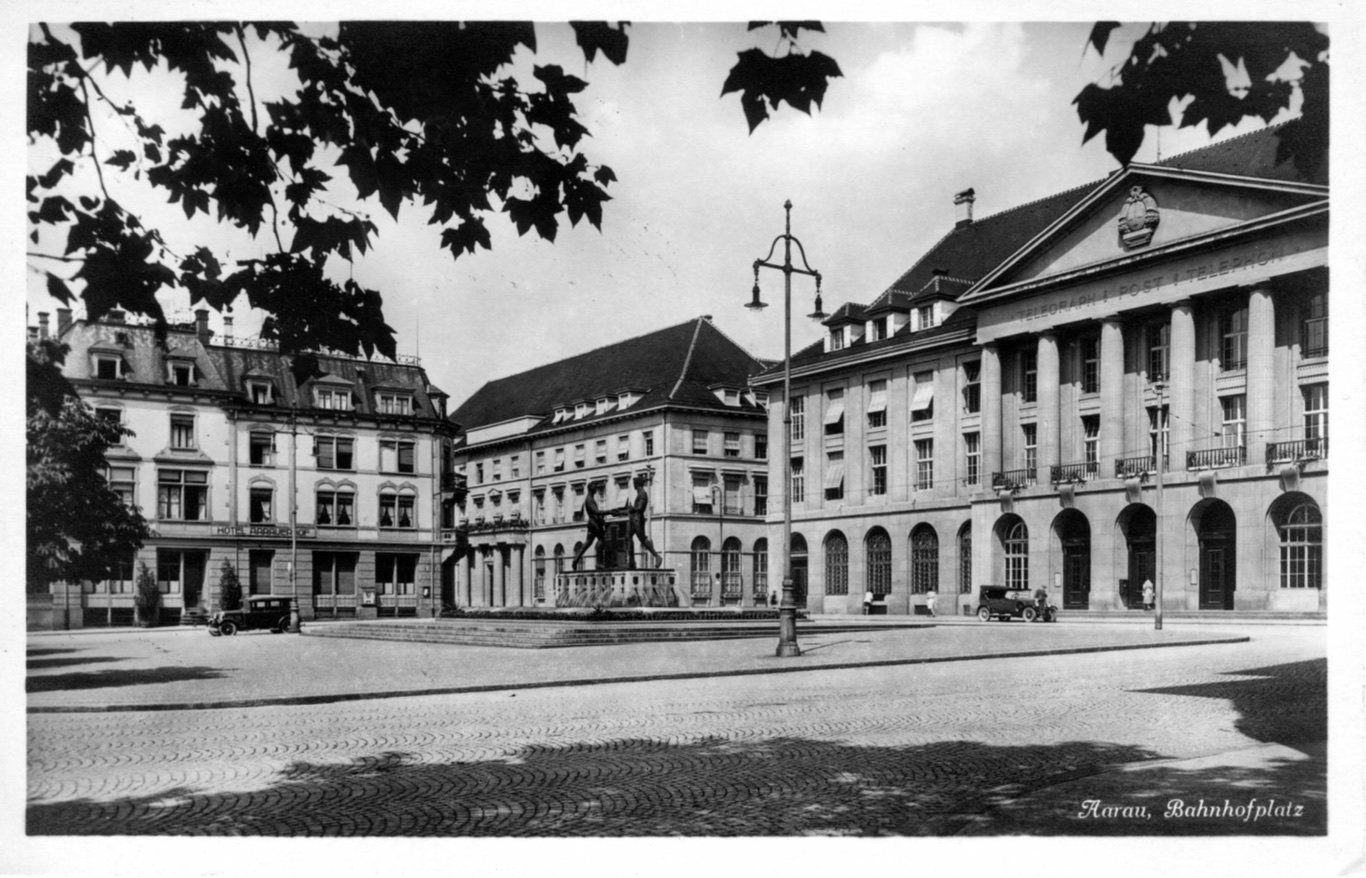 Aarau%20Bahnhofplatz%201930